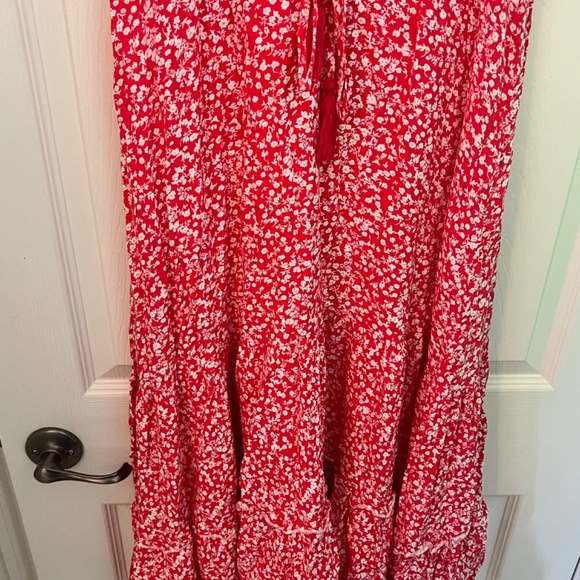 Red floral midi dress - Picture 3 of 3